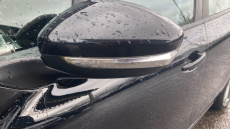 Peugeot 208 1.2 PureTech 82 Signature 5dr [Start Stop] Petrol Hatchback